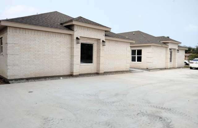 916 Santa Isabel Blvd. - 916 Santa Isabel Boulevard, Laguna Vista, TX 78578