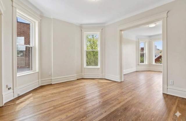 3751 N Clifton Avenue Gallery 3