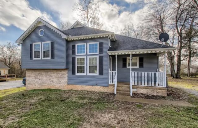 212 Robert Avenue - 212 Robert Avenue, White House, TN 37188