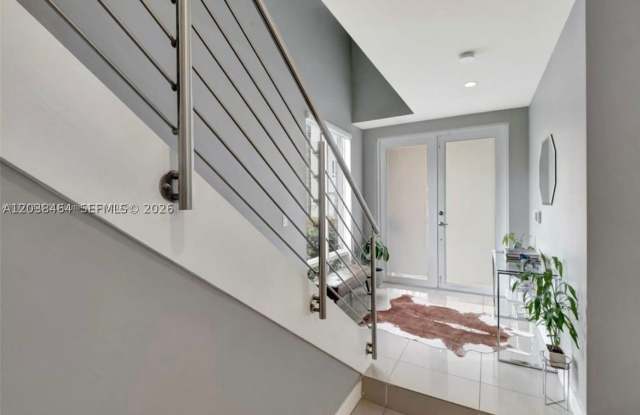 6438 NW 104th Ct Gallery 4