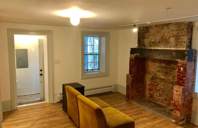284 Liberty Street B - 284 Liberty Street, Newburgh, NY 12550
