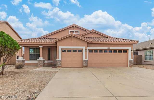 83rd  Olive. Move in ready! - 8353 West Carol Avenue, Peoria, AZ 85345