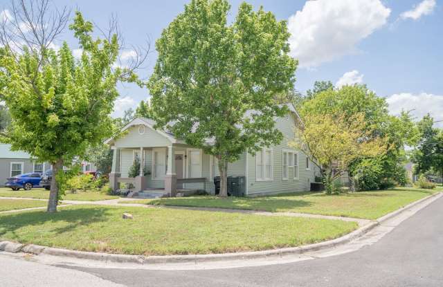 Gorgeous bungalow by Baylor Scott & White Gallery 3