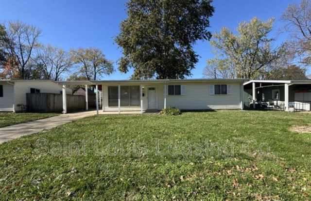 1705 Kay Dr - 1705 Kay Drive, Florissant, MO 63031