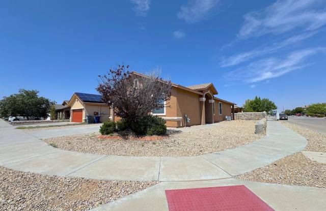 East El Paso 3bed/2Bath Refrig A/C Home! Gallery 1