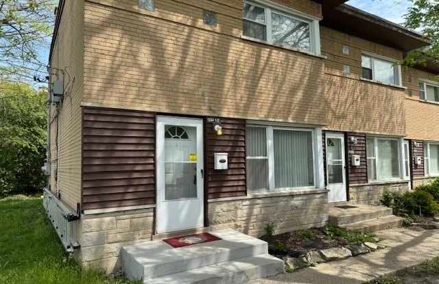 1334 Wentworth Avenue photos photos