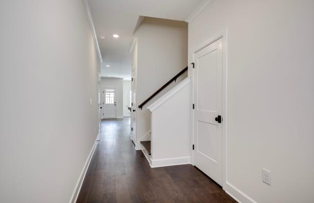 1955 Avenel Lane Gallery 4