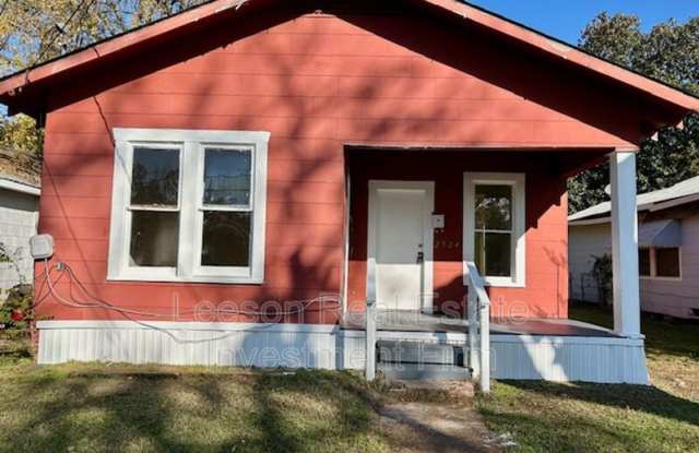 2924 Dupont St photos photos