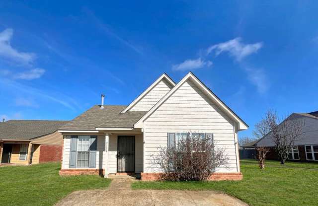 9136 Kaitlyn Dr S - 9136 Kaitlyn Drive South, Walls, MS 38680