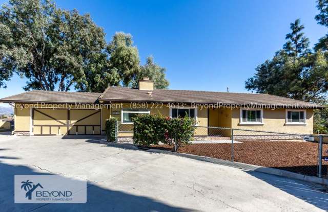 *** STUNNING SECLUDED SANTEE HOME ***SPACIOUS 3b/2b W/GARAGE!!!PET FRIENDLY!!! *** - 8436 Fanita Drive, Santee, CA 92071
