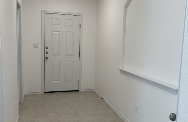 3465 Pauling Loop Gallery 2