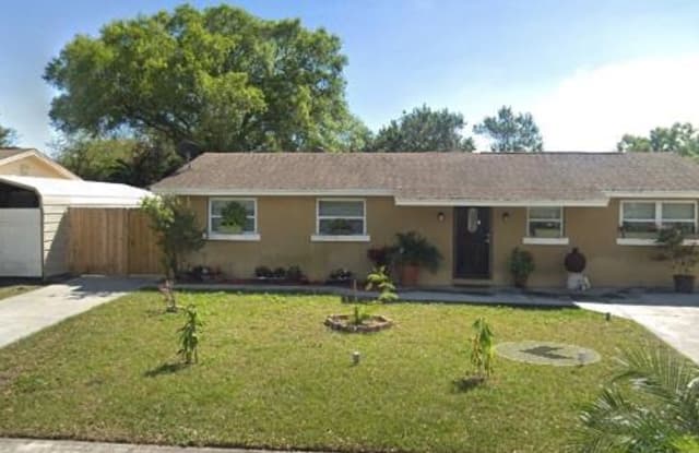 6441 WILLOW WOOD LANE - 6441 Willow Wood Lane, Town 'n' Country, FL 33634