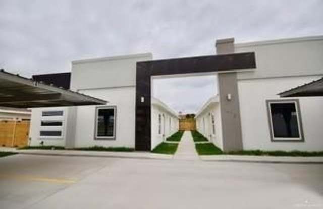 1412 S Iris Street photos photos