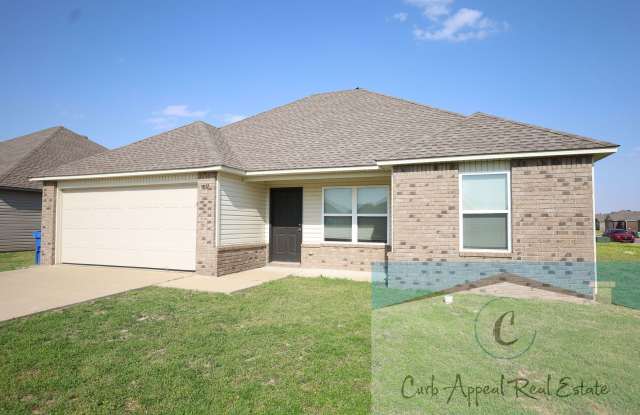 Beautiful 3-Bedroom Home with 2-Car Garage & Spacious Backyard – Nettleton Schools! Gallery 1