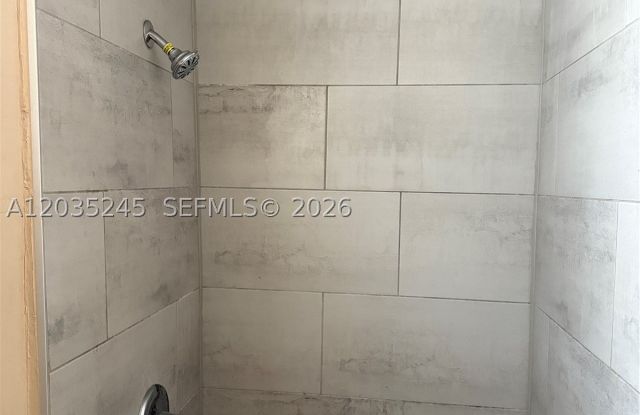 41 SW 7th Ave photos photos