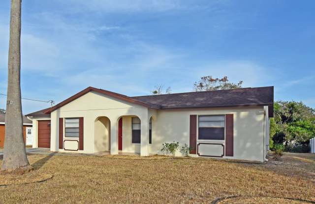 1390 Esmont Ave, Spring Hill, FL 34608 - 1390 Esmont Avenue, Spring Hill, FL 34608 1390 Esmont Ave, Spring Hill, FL 34608 - 1390 Esmont Avenue, Spring Hill, FL 34608