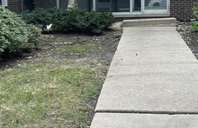 8500 Skokie Boulevard Gallery 1