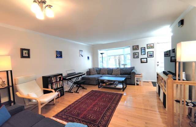 6061 Clay Spur Ct Gallery 2