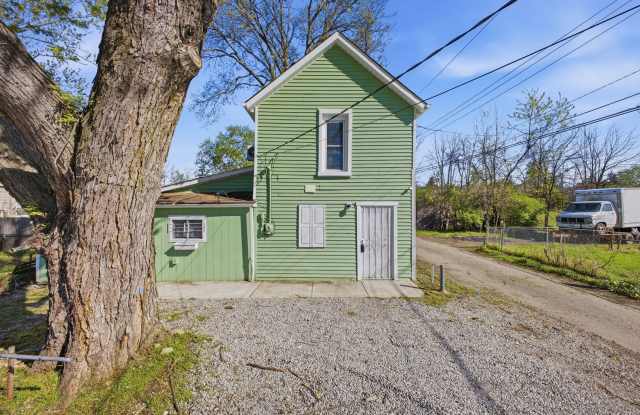 Cozy & Modern 1-Bed, 2-Bath Tiny Home – Renovated in Columbus! photos photos