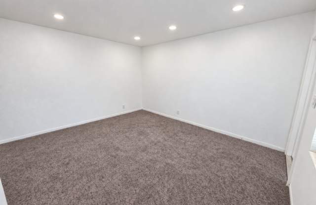 1929 Roosevelt Street - 2 Gallery 4