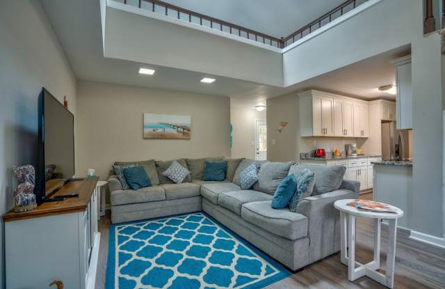 Cozy fully-furnished beach home on desirable Oak Island!!! Gallery 4