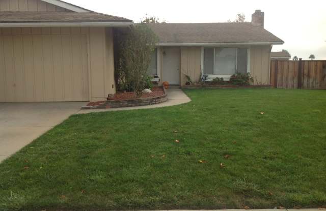 Santa Rita 3 bedroom - 18604 Eisenhower Street, Salinas, CA 93906
