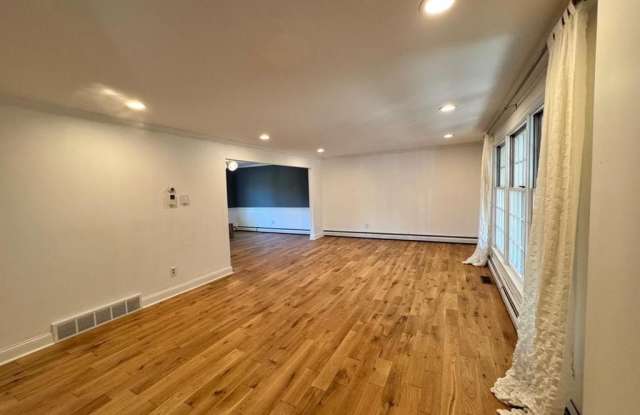 765 FARNUM ROAD Gallery 3