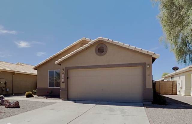 2049 West 20th Avenue - 2049 West 20th Avenue, Apache Junction, AZ 85120