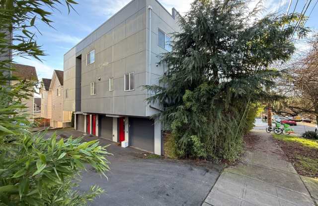 Northgate Townhome - 11304 Corliss Avenue North, Seattle, WA 98133