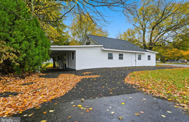 667 S BROADWAY photos photos