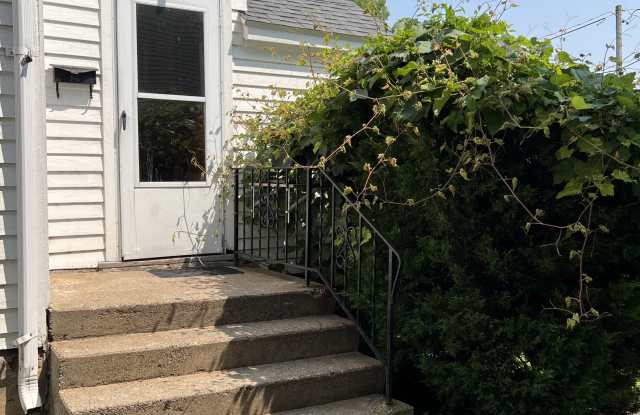 1258 University Avenue - 1 photos photos