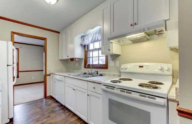 202 Briarcliff Street Gallery 4