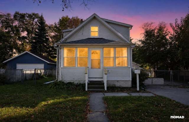 Charming 3BR House in Madison Gallery 1