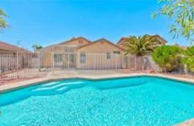 Exhilarating pool! photos photos