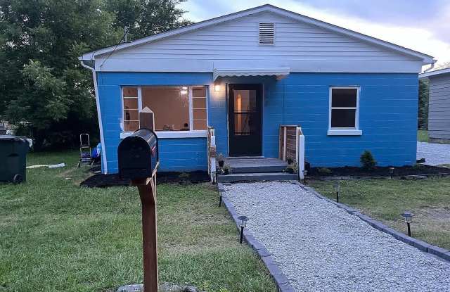 408 Academy St E photos photos