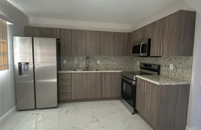 852 NW 8th St photos photos