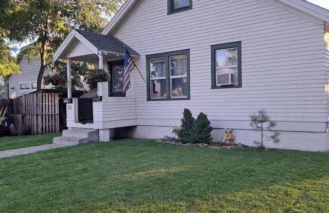 362 1st Avenue West N photos photos