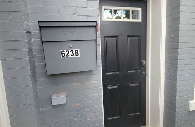 Capitol Hill North Neighborhood Basement Condo Light-filled 2BR 1 BATH Utilities Included Gallery 4