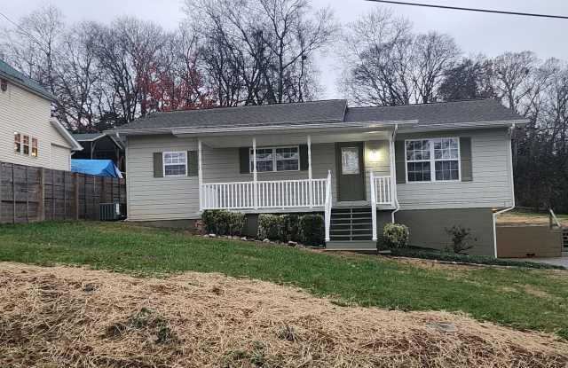 Friendsville 37737 - 3 bedroom 1 bath - call Tom Parry 865-607-3649 - 205 North Morgan Street, Friendsville, TN 37737