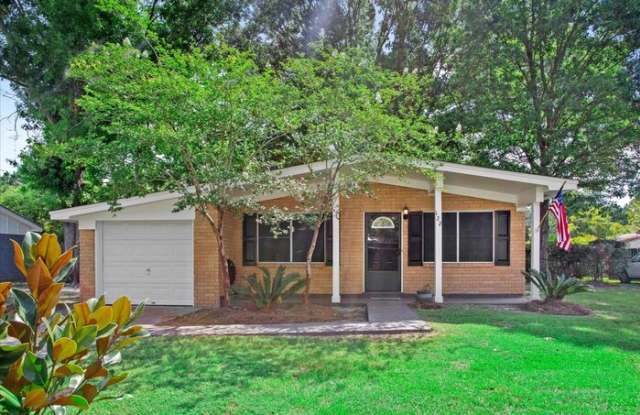 122 Clarence Drive photos photos