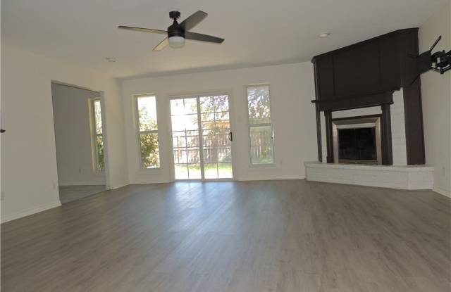 849 Cliff Drive Gallery 2