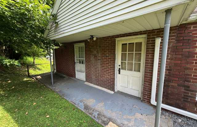 Charming 2-bedroom | 1-bath home in Morgantown, WV, photos photos Charming 2-bedroom | 1-bath home in Morgantown, WV, photos photos