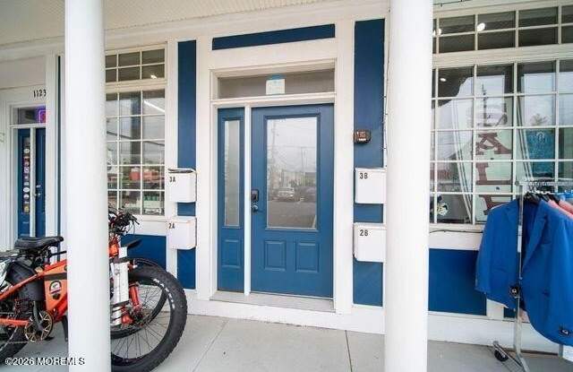 1125 E Ocean Avenue Gallery 1