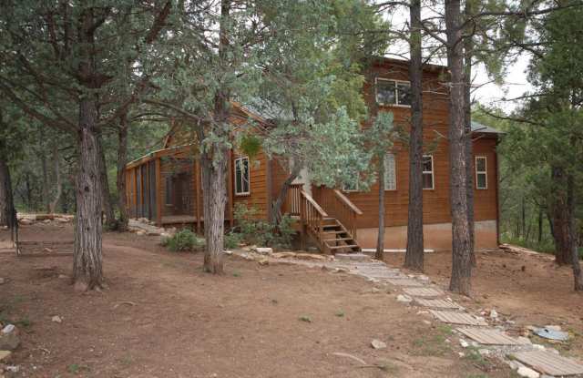 2 Bedroom, 2 Bathroom Home in Tijeras, NM. Gallery 1