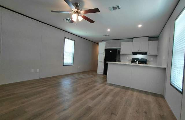 4328 Mailbox Ave Gallery 2