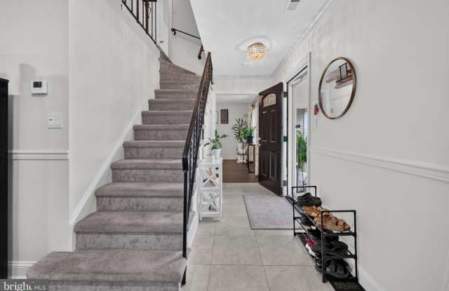 24 PEACHFIELD Lane Gallery 2