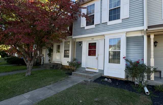 Charming 2 Bedroom/2 Bathroom Townhome with Spacious Yard and Deck in Woodlawn, MD! photos photos