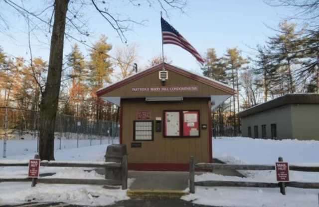 5 Strawberry Bank Road - 5 Strawberry Bank Road, Nashua, NH 03062