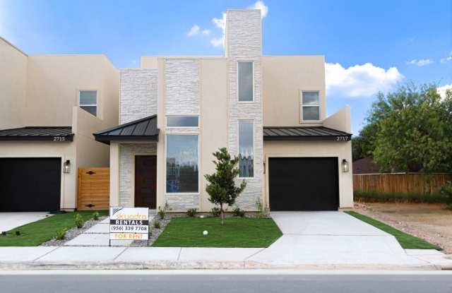 2717 Harmony St photos photos