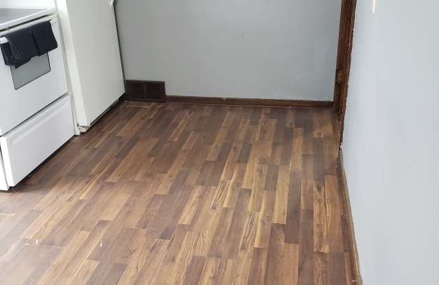711 11th St N photos photos
